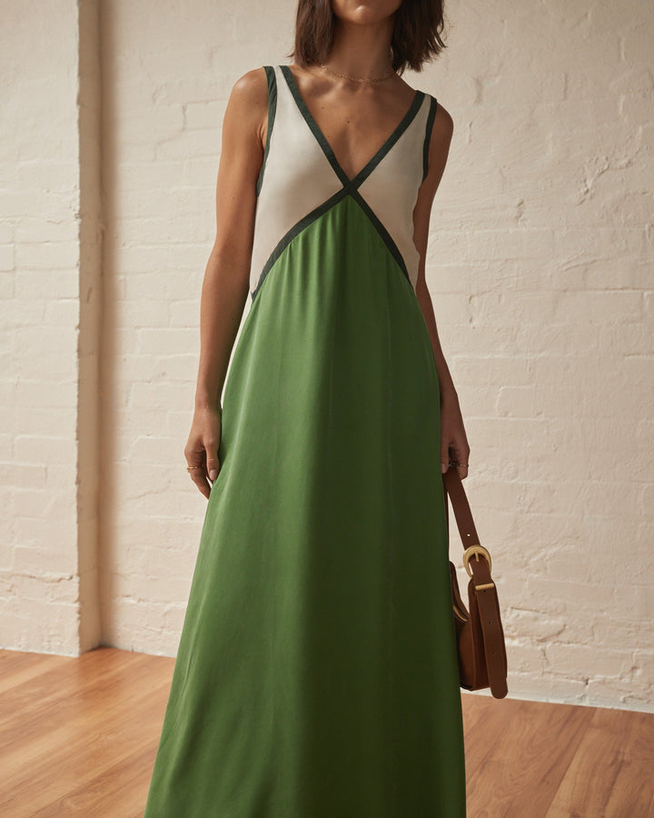 Jacky – Robe longue légère à col en V