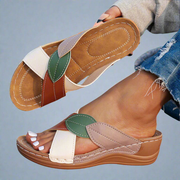Nina | Sandales compensées artisanales en matériaux de qualité supérieure