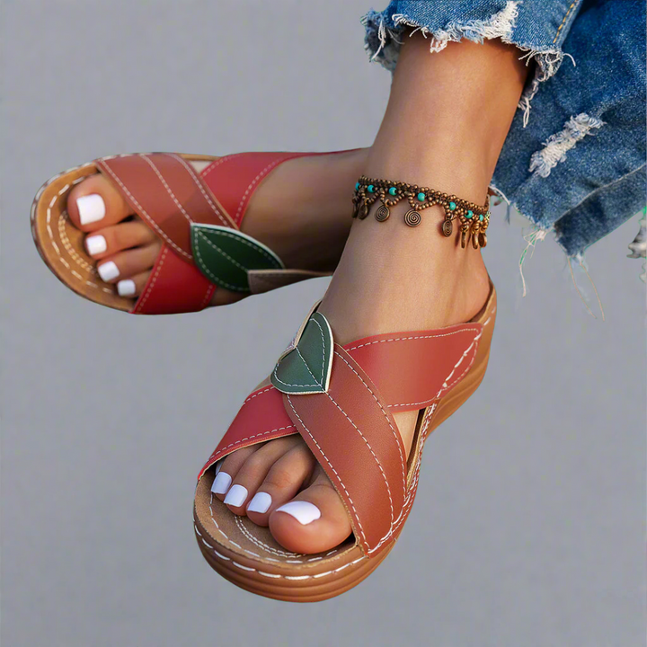 Nina | Sandales compensées artisanales en matériaux de qualité supérieure