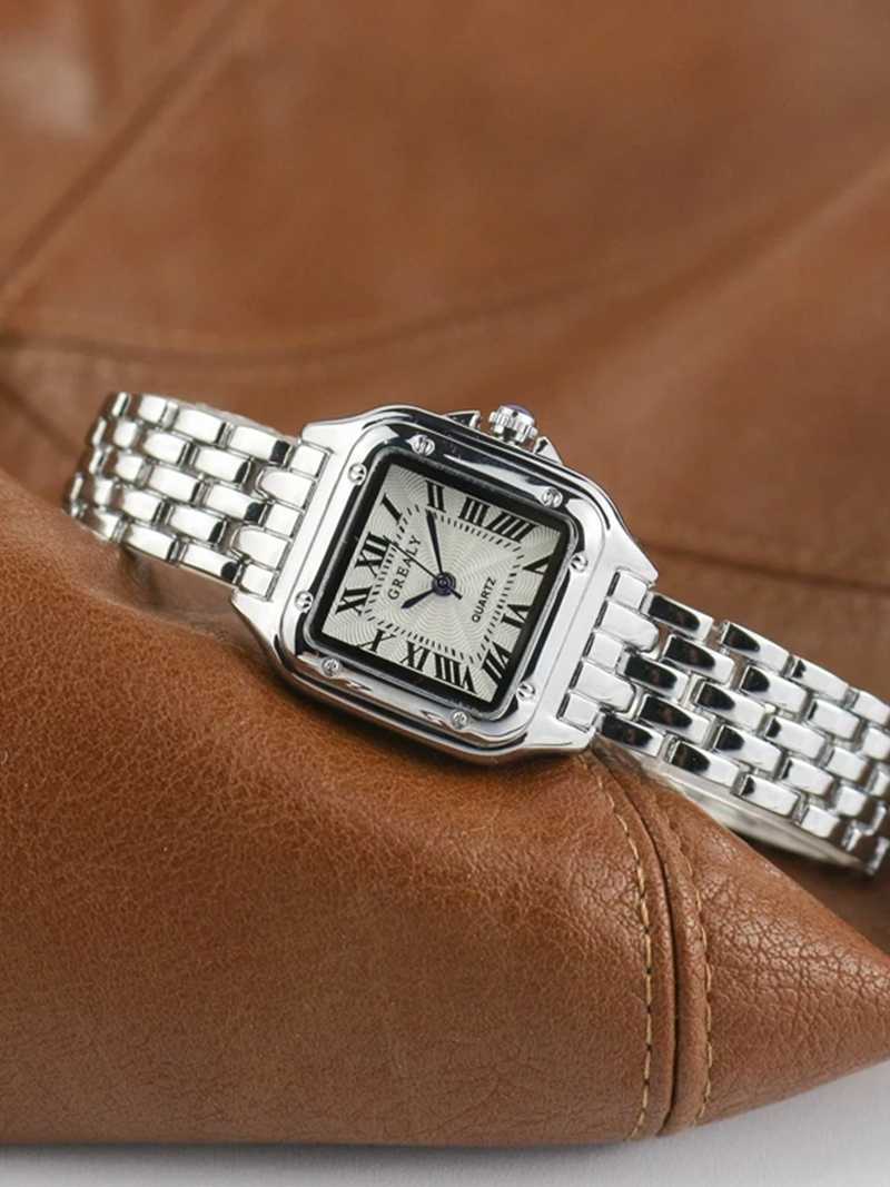 Novessa | Montre à quartz carrée haut de gamme